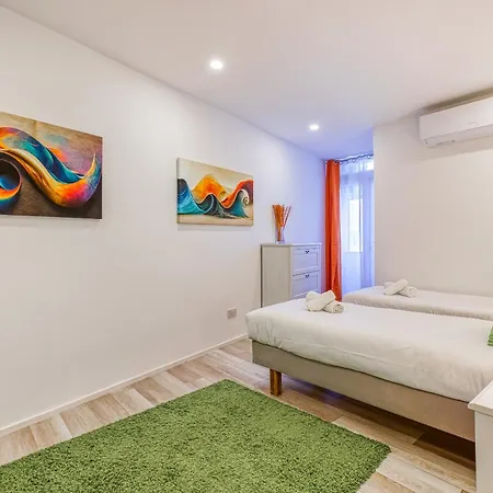 Beautiful 3br Designer With Wifi, Ac And Balcony * مارساسكالا