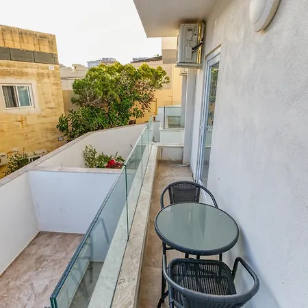 Beautiful 3br Designer With Wifi, Ac And Balcony مارساسكالا