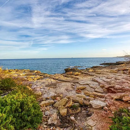 Beautiful 3br Designer With Wifi, Ac And Balcony شقة مارساسكالا