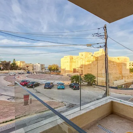 Beautiful 3br Designer With Wifi, Ac And Balcony شقة مارساسكالا