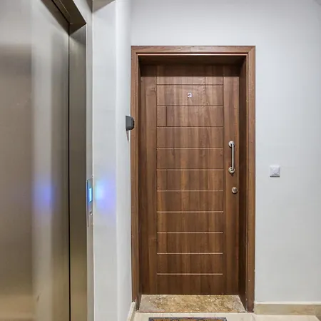 Beautiful 3br Designer With Wifi, Ac And Balcony مارساسكالا