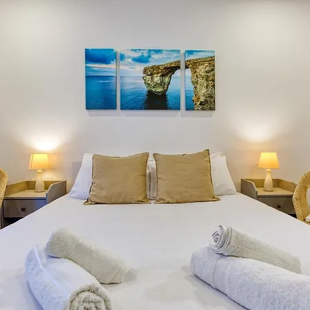 Beautiful 3br Designer With Wifi, Ac And Balcony شقة مارساسكالا