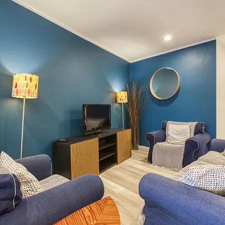 Beautiful 3br Designer With Wifi, Ac And Balcony * مارساسكالا