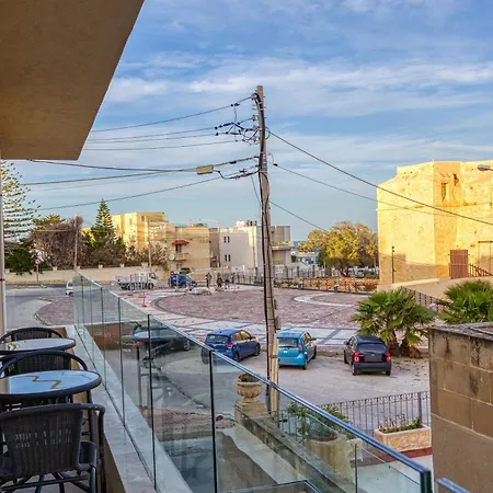 Apartment Beautiful 3br Designer With Wifi, Ac And Balcony Marsaskala