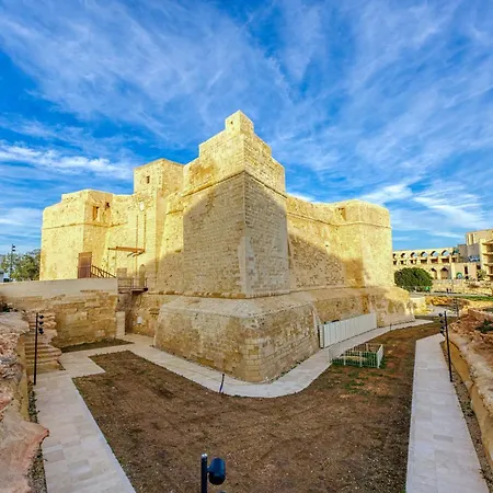 Beautiful 3br Designer With Wifi, Ac And Balcony Apartment Marsaskala