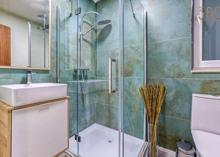 Beautiful 3br Designer With Wifi, Ac And Balcony * Marsaskala