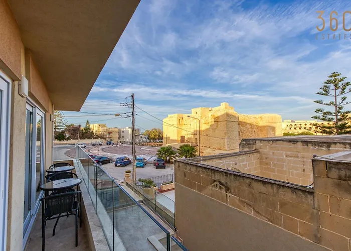 Apartment Beautiful 3br Designer With Wifi, Ac And Balcony Marsaskala