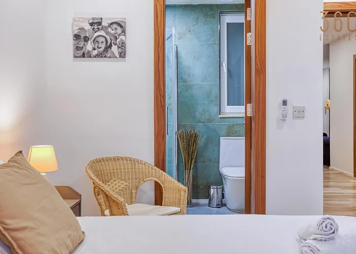 Apartment Beautiful 3br Designer With Wifi, Ac And Balcony Marsaskala